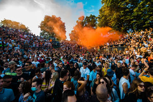 EKSKLUZIVNE FOTOGRAFIJE! REJVERI JOŠ JEDNOM DOKAZALI: Dens arena je zaštitni znak Egzita! (FOTO)