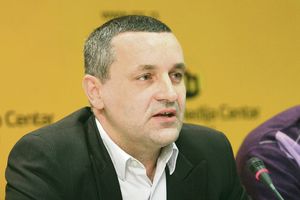 LINTA: Crnogorsko pravosuđe već dve godine vodi montiran proces protiv Mandića i Kneževića