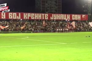 IDEMO DALJE: Navijači i fudbaleri Crvene zvezde u glas pevali na kraju spektakla na treningu (KURIR TV)