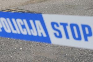 RACIJA U BUDVI: Policija zaplenila dva pištolja, municiju, drogu...