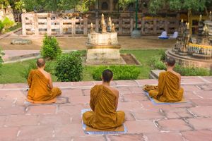 BUDISTIČKI MONAH ZLOSTAVLJAO 15 DEČAKA: Uhapšen u čuvenom budističkom centu u Indiji! (VIDEO)