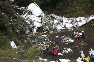 ŽENA ODGOVORNA ZA TRAGEDIJU: Pet godina od pada aviona sa fudbalerima Šapekoensea uhapšena Bolivijka odgovorna za nesreću (FOTO)
