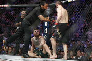 HABIB PONIZIO MEKGREGORA: Nurmagomedov bolji od Konora u najvećoj borbi u istoriji UFC! Senku na meč bacila TUČA šampiona sa irskim timom! MAKLJAŽA KAKVU SVET NIJE VIDEO! ULETELA I PUBLIKA (VIDEO)