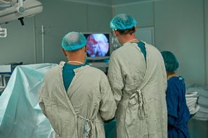 TUMOR TEŽI OD PACIJENTKINJE: Hirurzi nikada nisu videli OVOLIKU CISTU u telu! DEVOJKA NIJE MOGLA NI DA STANE U SKENER