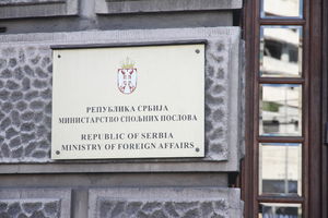 NEDOPUSTIVO! Ministarstvo spoljnih poslova Srbije reagovalo posle suspenzije tviter naloga naših ambasada