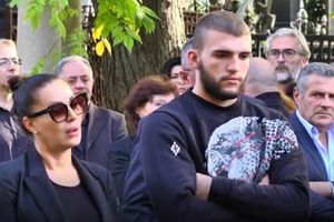 CECA I VELJKO SE OPROSTILI OD KUMA BORISLAVA PELEVIĆA: Komemoraciji prisustvovali Palma, Gašić, kik bokseri... (KURIR TV)