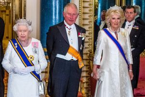 TAJNI PLAN KRALJICE ELIZABETE: Čarls će biti princ regent, ali kralj će postati tek kad nje više ne bude! KAMILA ĆE IPAK BITI KRALJICA! (FOTO, VIDEO)