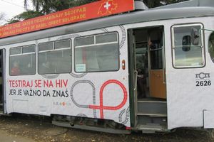 DANAS JE SVETSKI DAN BORBE PROTIV SIDE: U ovoj godini 130 zaraženih u Srbiji, najveći broj novoobolelih iz Beograda i Vojvodine MUŠKARACA 12 PUTA VIŠE NEGO ŽENA