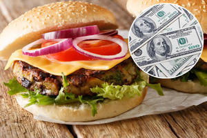 MISLILI DA JE GREŠKA...Turisti ostali u šoku kada su za dva obična hamburgera dali više od 10.000 dinara