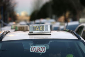 HAOS U ŠPANIJI! Madrid i Barselona BLOKIRANI, taksisti počeli ŠTRAJK!