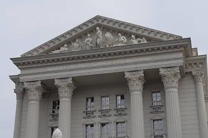 MAKEDONCI UKLANJAJU STARE NAZIVE: Sa zgrade vlade obrisan natpis Vlada Republike Makedonije