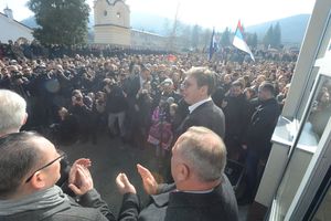 POSETA JABLANIČKOM OKRUGU Vučić o pretnjama iz Prištine: Medveđa i Sijarinska banja ostaju Srbija