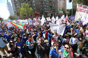 ČILE PARALISAN: Širom zemlje masovne demonstracije i generalni štrajk (VIDEO)