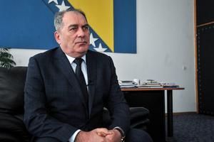 PROTIV MEKTIĆA PODIGNUTA OPTUŽNICA: Bivši ministar bezbednosti se sa saradnicima tereti za korupciju!