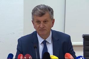 PLENKOVIĆ SMENIO MINISTRA ZDRAVLJA: Umesto na koronavirus, Kujundžić fokusiran na probleme koji nemaju veze s zdravstvom