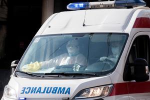 TOKOM NOĆI TRI SAOBRAĆAJKE U BEOGRADU: Hitna imala pune ruke posla, nekoliko osoba povređeno