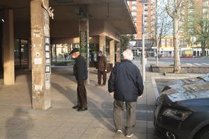 STARA GARDA NA ULICAMA: Prvi dan penzionerske šetnje u Loznici