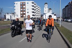 IKONA IDE PUTINU, A ULTRAMARATONAC KUĆI: Aleksandar Kikanović ipak završio ultramaraton FOTO