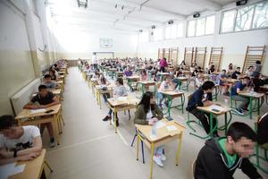 SKANDAL SA ZAVRŠNIM ISPITOM U NOVOM PAZARU: Čak 127 učenika ponovo polaže kombinovani test!