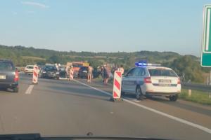 SUDARILI SE AUTOBUS I KAMION JKP GRADSKA ČISTOĆA: Lekarsku pomoć zatražila 2 putnika