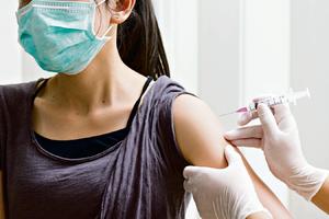 VLADA VELIKO INTERESOVANJE: Fajzerovu vakcinu u KC Kragujevac primilo 125 zdravstvenih radnika