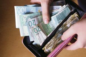 MINIMALAC 35.000 DINARA? Najmanje plate u Srbiji ove godine mogle bi rekordno da porastu