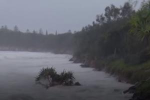STRAVIČNO NEVREME POGODILO OBALU AUSTRALIJE: Jake kiše i vetrovi prave haos već 5. dan, vlasti naredile evakuaciju građana (VIDEO)