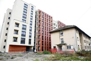 Saniraju se stanovi oštećeni u zemljotresu 2010: Kraljevačka Dositejeva ulica dobija novi izgled