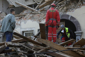 TLO NI JUTROS NE PRESTAJE DA SE TRESE! Novi zemljotresi pogodili Hrvatsku: Najjači je bio 4,8 po Rihteru, epicentar kod Petrinje