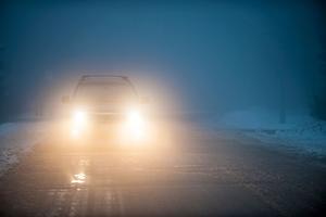 VOZAČI VODITE RAČUNA: Magla i radovi na putevima otežavaju saobraćaj