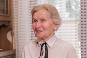 POMAGAĆU DOK MOGU DA STOJIM NA NOGAMA: Baka Danica (83) je najstarija volonterka u Srbiji, a njena reč je NAJBOLJI LEK za mnoge