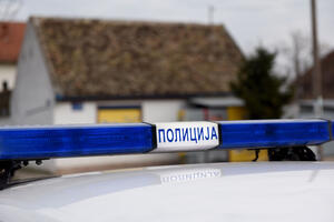 DRVENOM MOTKOM PRETUKAO STARIJEG MUŠKARCA: Užas u Leskovcu, incidentu prethodila svađa! Policija uhapsila mladića (23)