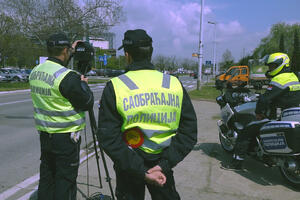 DROGIRAN VOZIO AUTO, A ONDA GA POLICIJA ZAUSTAVILA: Policajci iz Kladova nakon kontrole isključili vozača iz saobraćaja