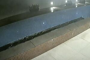 OSTALI BEZ BAZENA NA NEVEROVATAN NAČIN: Voda se sručila na garažu, a pre toga se osetio gas! VIDEO