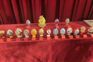 AKCIJA ZA POMOĆ BOLESNOJ DECI: U Trsteniku održana aukcija vaskršnjih jaja