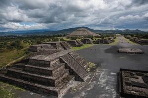 BAHATA ILEGALNA GRADNJA PRETI OVOM DREVNOM GRADU: Misteriozni Teotivakan u Meksiku odoleva vekovima ali sad je na udaru buldožera!