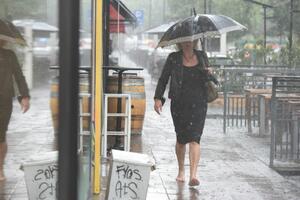 STIŽE OSVEŽENJE NAKON TROPSKOG DANA U SRBIJI: Meteorolozi najavili lokalne pljuskove u pojedinim delovima zemlje