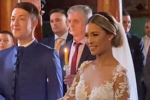 PRVI PLES MLADENACA PREKINULA TEA TAIROVIĆ: Uroš Jovčić i Dženi Martin venčali su se tajno, a evo kakvu su ŽURKU napravili! VIDEO
