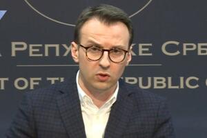 DIREKTOR KANCELARIJE ZA KIM SE IZJASNIO NA REFERENDUMU: Petar Petković glasao je jutros o promeni Ustava