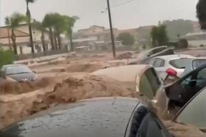 REDAK MEDITERANSKI URAGAN POGODIO SICILIJU: Telo muškarca nađeno, za ženom se još traga! Mediken doneo poplave i klizišta! VIDEO