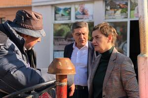 ANA BRNABIĆ U BARAJEVU: Održan radni sastanak, razgovarala o predstojećim izborima (FOTO)