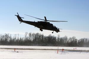 AERODROM MORAVA U KRALJEVU: U toku letačka obuka na helikopterima u 98. vazduhoplovnoj brigadi