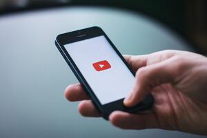KAKO POSTATI JUTJUBER OD NULE: Evo kako da pokrenete i vodite kanal na Jutjubu