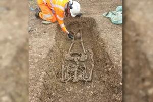 NEOBIČNO OTKRIĆE ARHEOLOGA: Na kasnorimskom groblju pronađeno 40 obezglavljenih kostura, lobanje su im bile smeštene između nogu