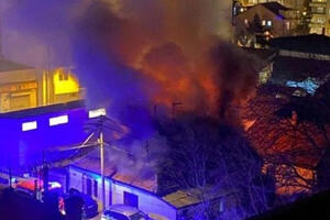 GUST DIM SE NADVIO NAD VOŽDOVCEM: Veliki požar u Grčića Milenka, okolni stanovi se napunili dimom! (FOTO)