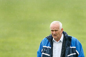 STARI VUK JE JOŠ U PUNOJ SNAZI: Ljupko Petrović sa 74 godine drugi najstariji trener na svetu (FOTO)