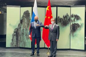 SUSRET VANGA I LAVROVA: Veze Kine i Rusije izdržavaju test promenljive međunarodne situacije
