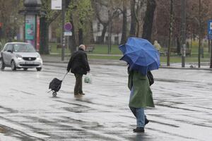 RHMZ OBJAVIO, DANAS STIŽU PLJUSKOVI I JAK VETAR: Na snazi meteo alarm, temperatura pada za 10 stepeni, sutra SNEG