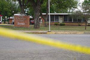 MOŽE LI SE UMRETI OD TUGE? Muž ubijene učiteljice u masakru u Teksasu preminuo pod nerazjašnjenim okolnostima