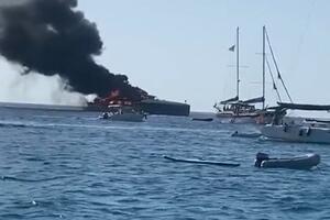 SUPERJAHTA NESTALA U TRENU: Milioner pre mesec dana dobio brod vredan 24 miliona USD, plamen je progutao kod obale Španije VIDEO